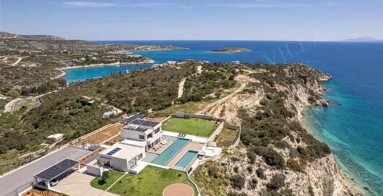 Villa Only View photo 4